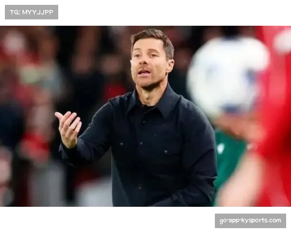 阿隆索控球哲学影响深远 勒沃库森后场出球体系仍保留其战术印记 阿隆索控球哲学影响深远 勒沃库森后场出球体系仍保留其战术印记